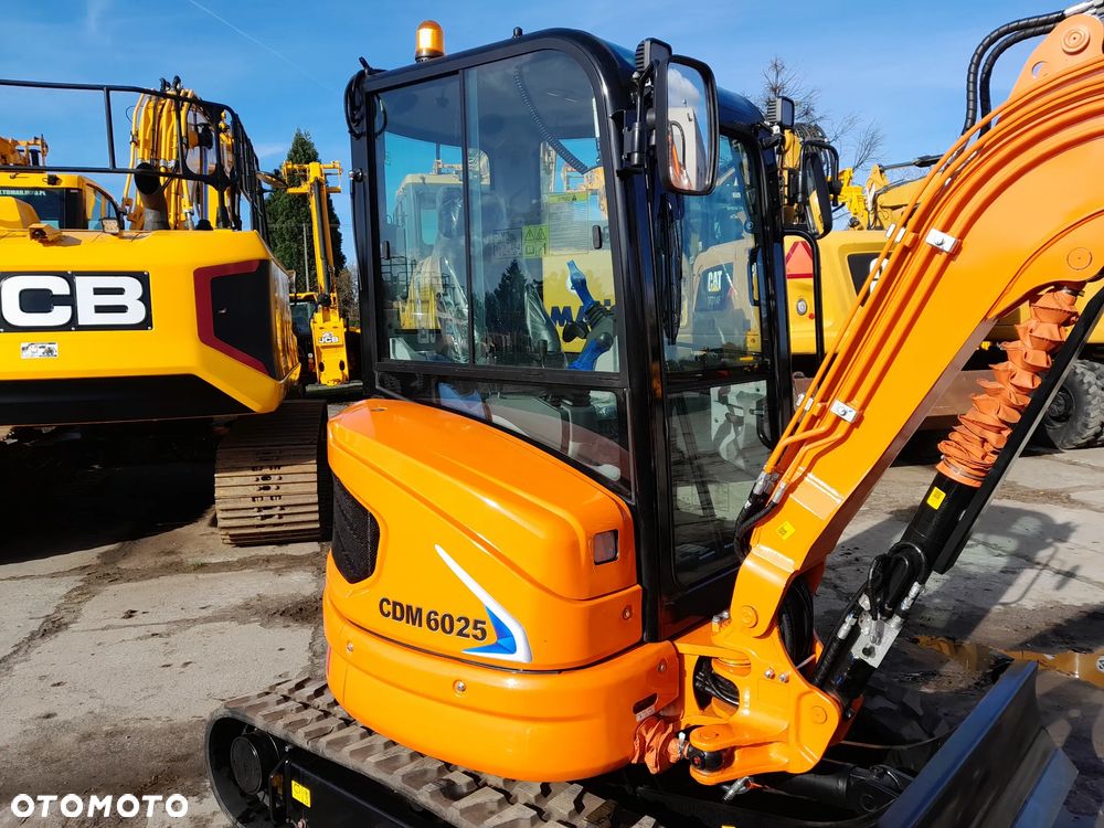 Kubota LONKING CDM6025 - 17