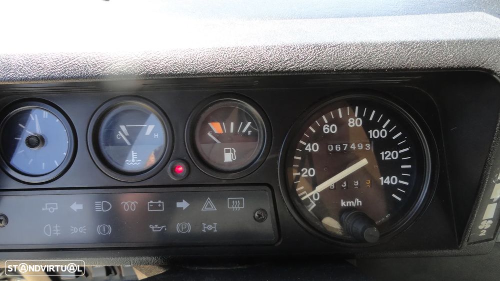 Land Rover Defender 90 2.5 TDi Metal Top - 17