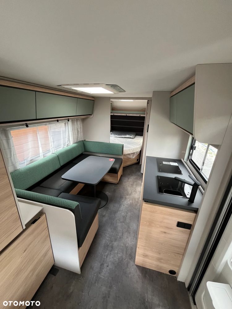 Dethleffs Camper 560 FMK - 15
