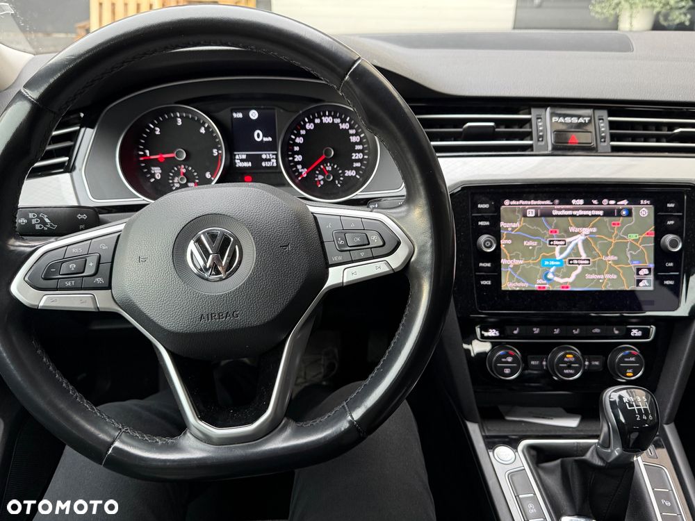 Volkswagen Passat - 8