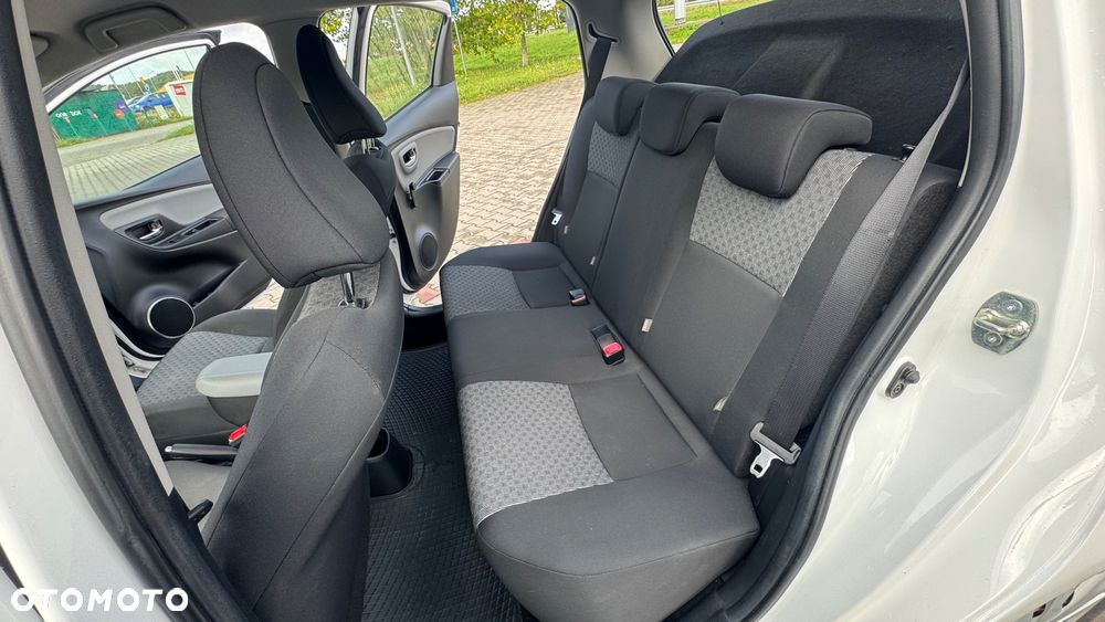 Toyota Yaris 1.4 D-4D Active - 14