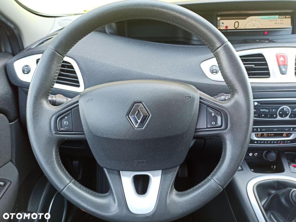 Renault Scenic - 18