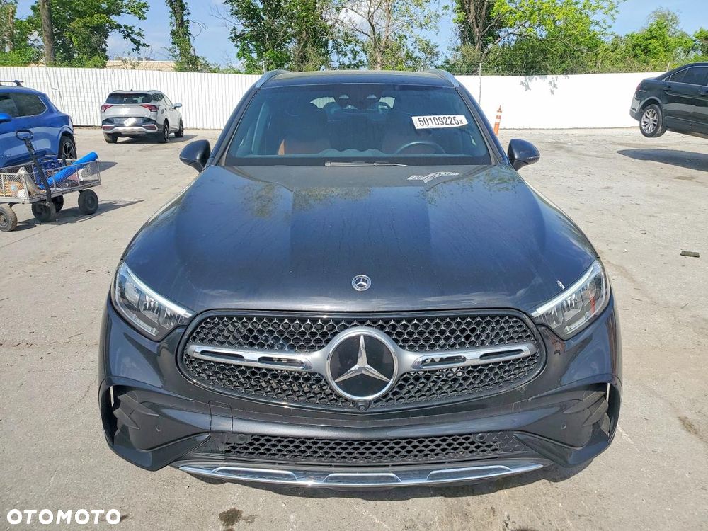 Mercedes-Benz GLC 300 4Matic 9G-TRONIC AMG Line Advanced - 1