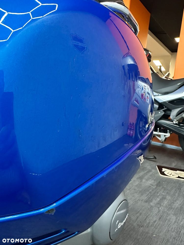 Vespa GTS - 16