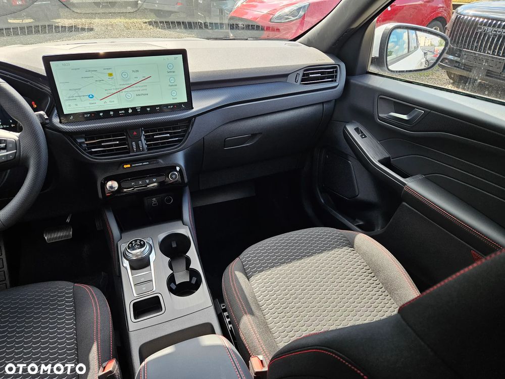 Ford Kuga 2.5 FHEV FWD ST-Line - 17