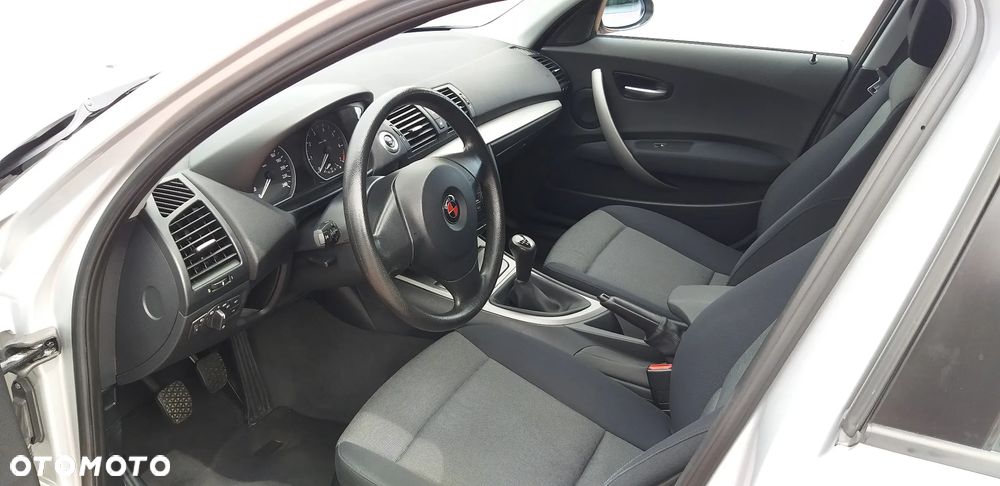 BMW Seria 1 - 16