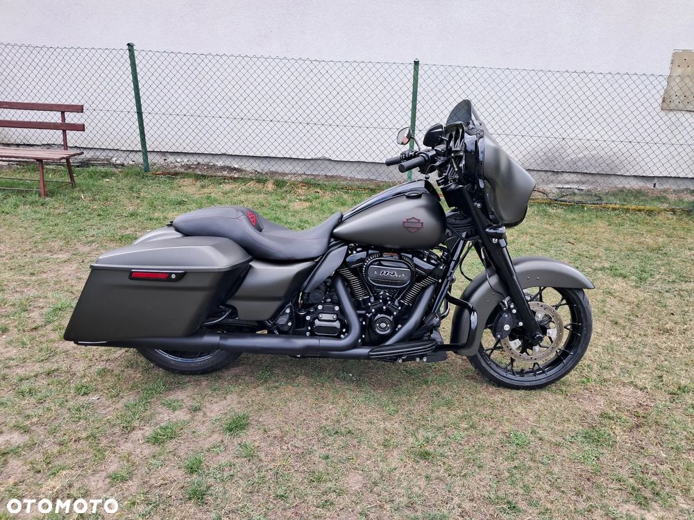 Harley-Davidson Touring Street Glide - 2