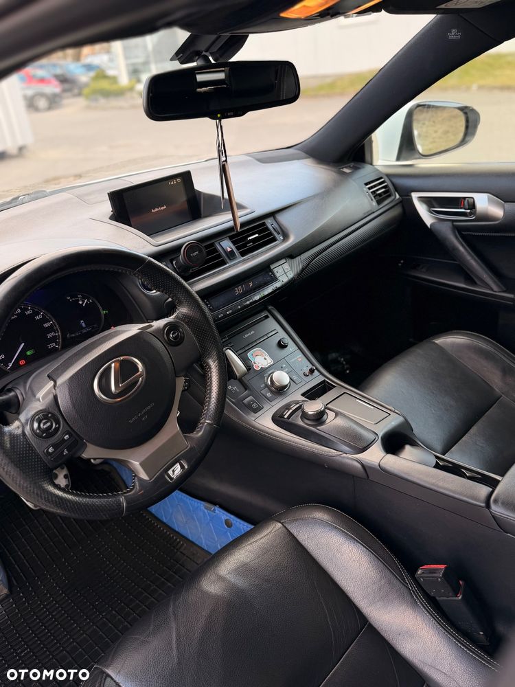 Lexus CT 200h F Sport - 12
