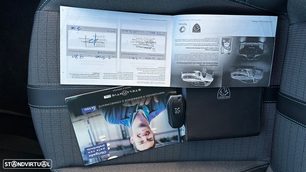 Peugeot 2008 1.2 PureTech Allure Pack - 12