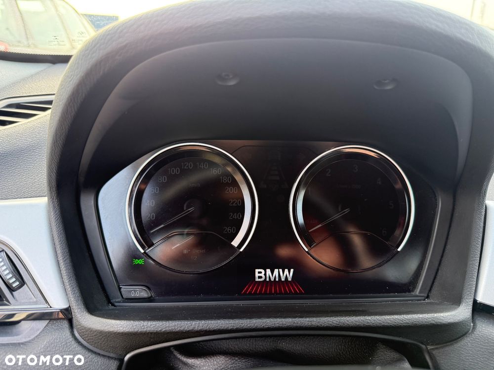 BMW X1 sDrive18d - 18