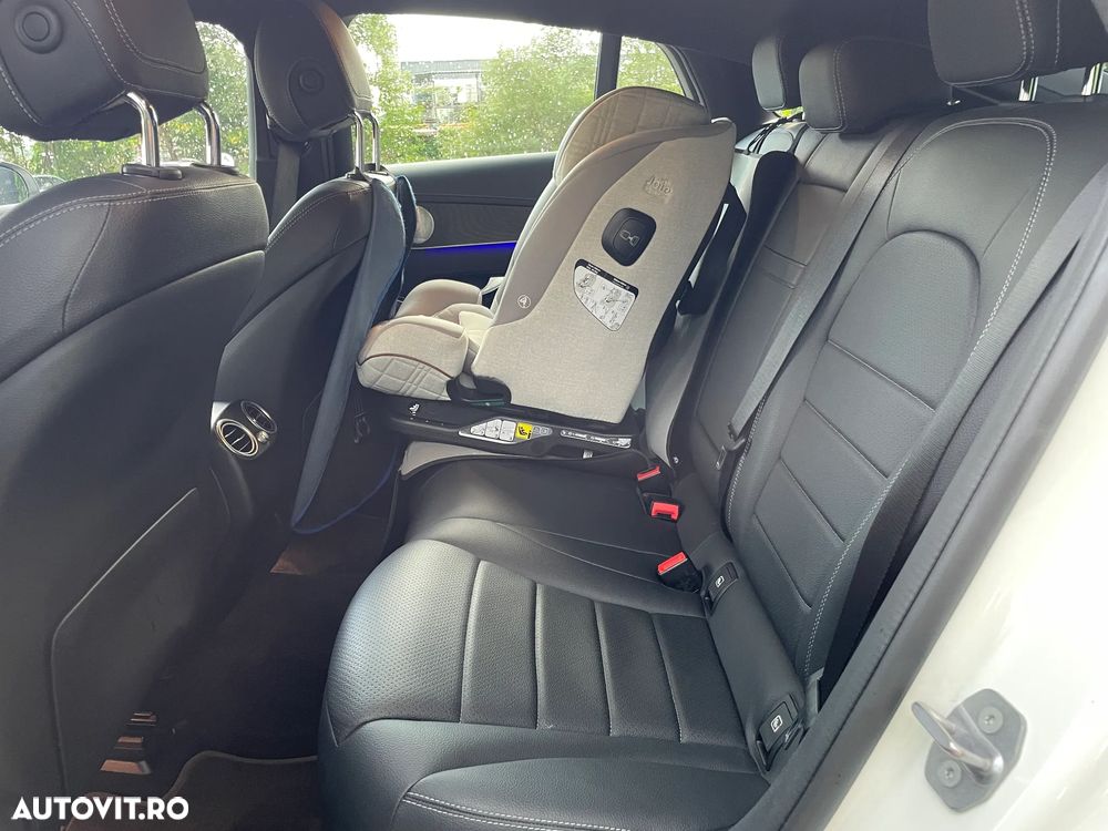 Mercedes-Benz GLC Coupe 300 4MATIC MHEV - 23