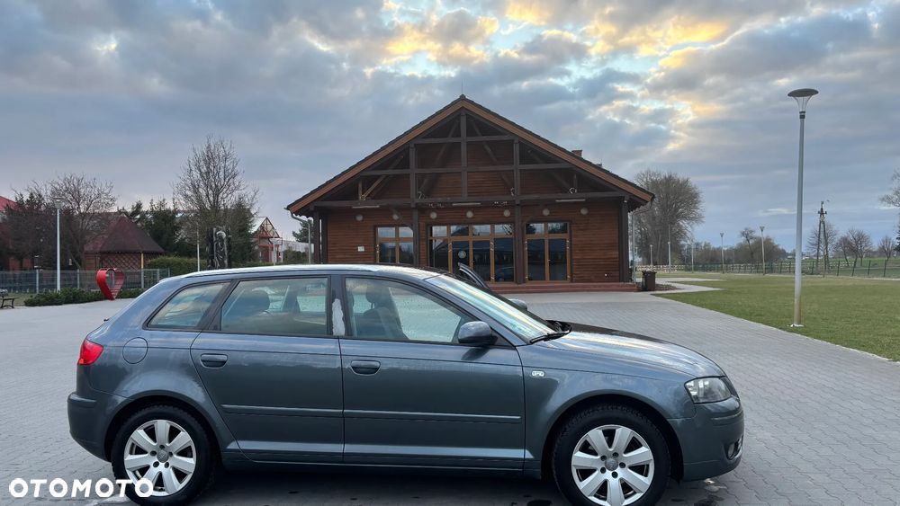 Audi A3 Sportback - 4