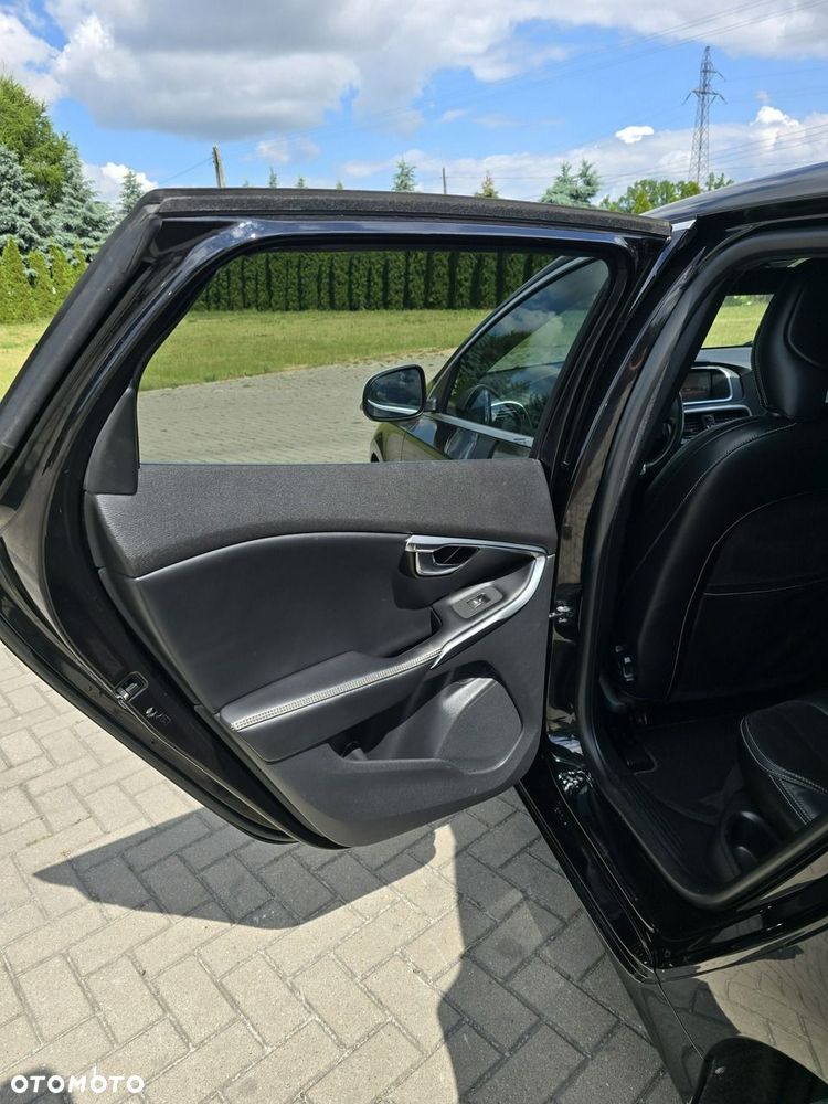 Volvo V40 - 18