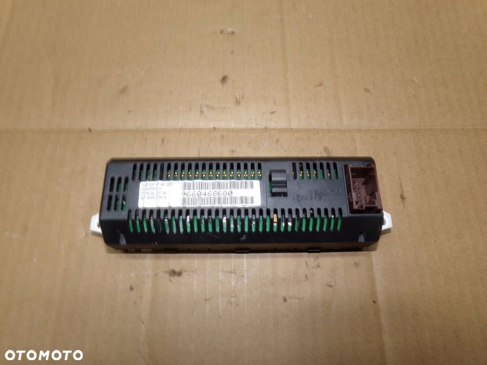 wyświetlacz radia 9660468680 citroen c4 i - 2