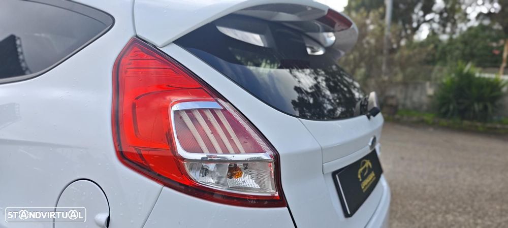 Ford Fiesta 1.6 T ST - 26