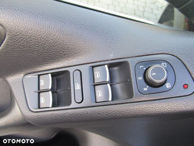 Volkswagen Tiguan 2.0 TDI SCR BlueMotion Technology Lounge Sport & Style - 15