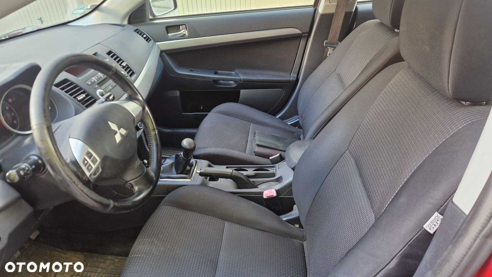 Mitsubishi Lancer - 6