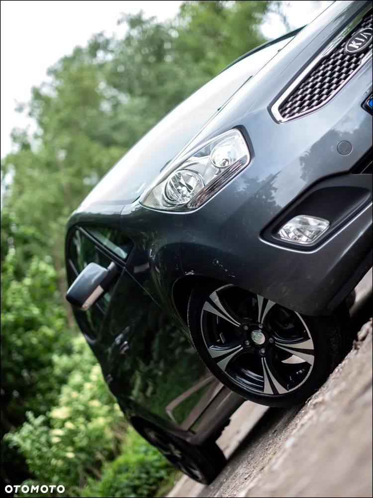 Kia Venga - 14