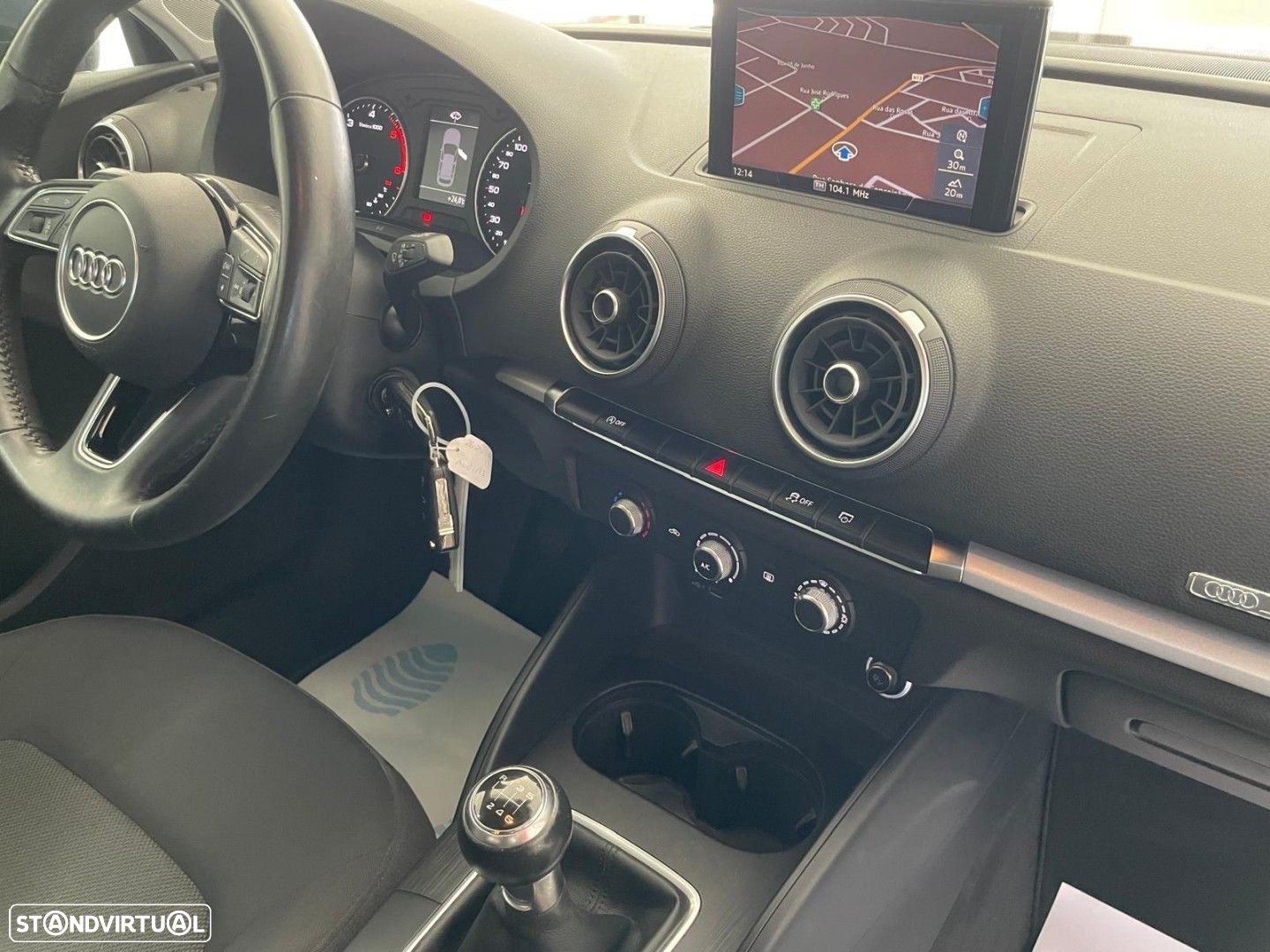 Audi A3 Sportback 30 TDI Design - 37