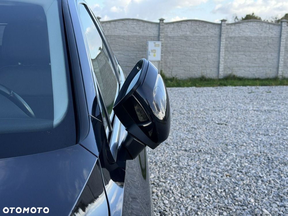 Volkswagen Passat - 21