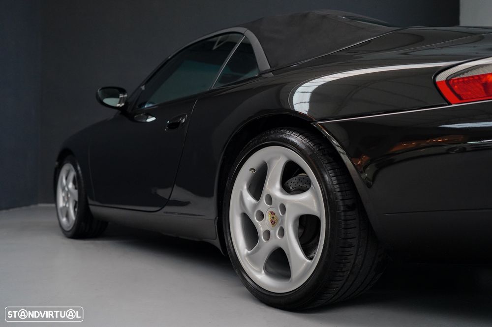 Porsche 911 (996) Carrera Cabrio - 37
