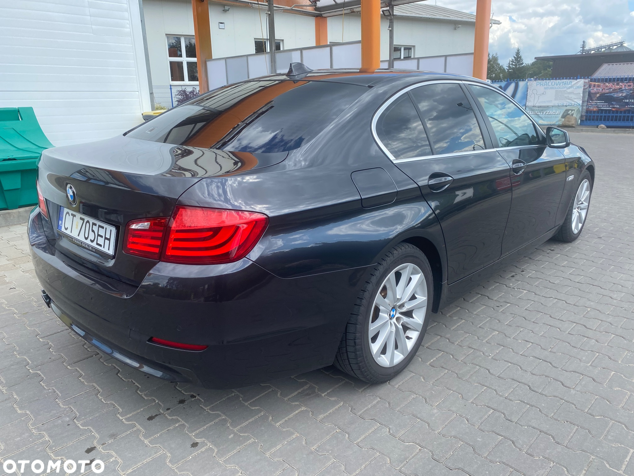 BMW Seria 5 528i - 4