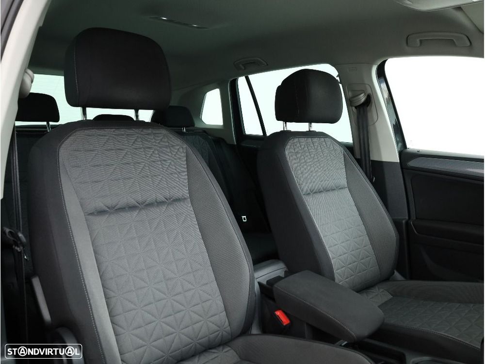 VW Tiguan 1.4 TSI eHybrid Conceptline DSG - 16