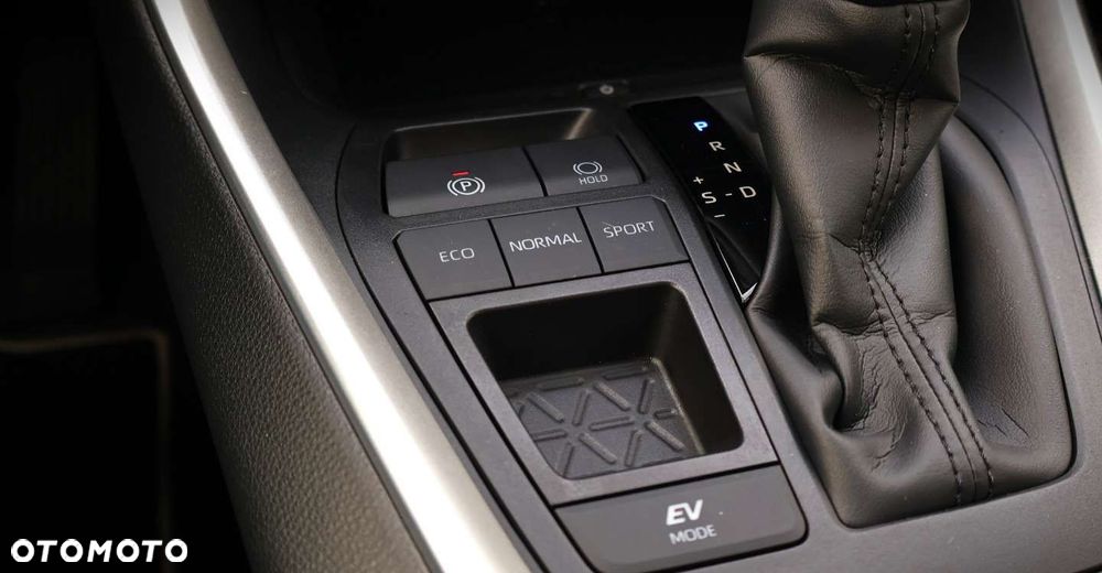 Toyota RAV4 - 34