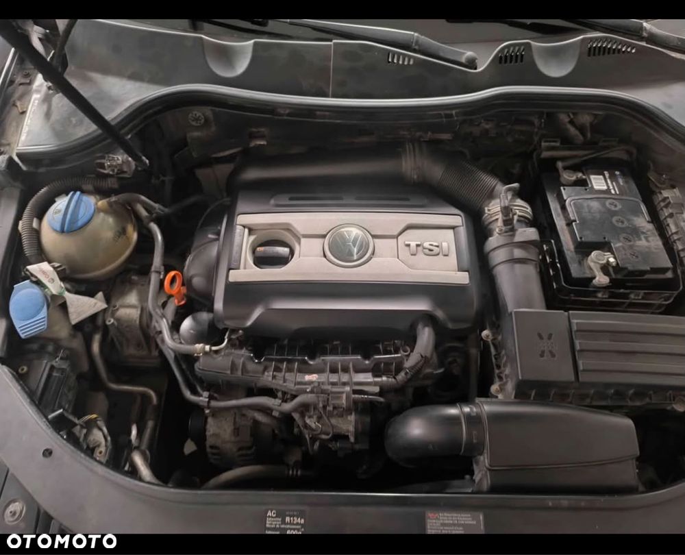 Volkswagen Passat - 4