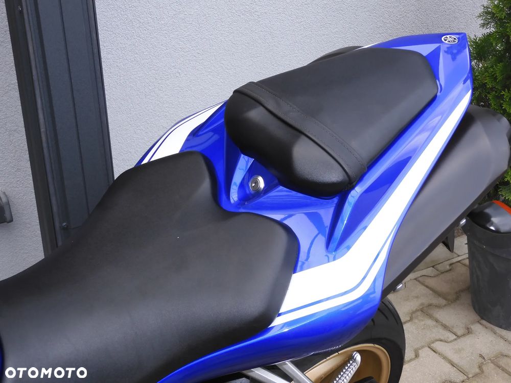 Yamaha R1 - 31