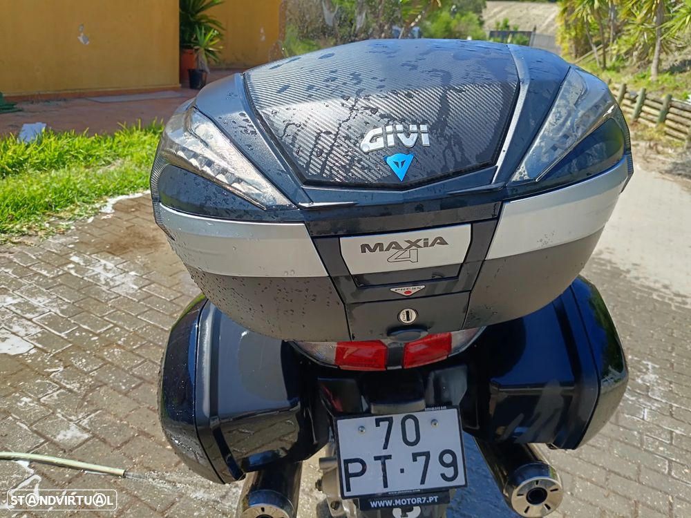 Yamaha FJR - 3