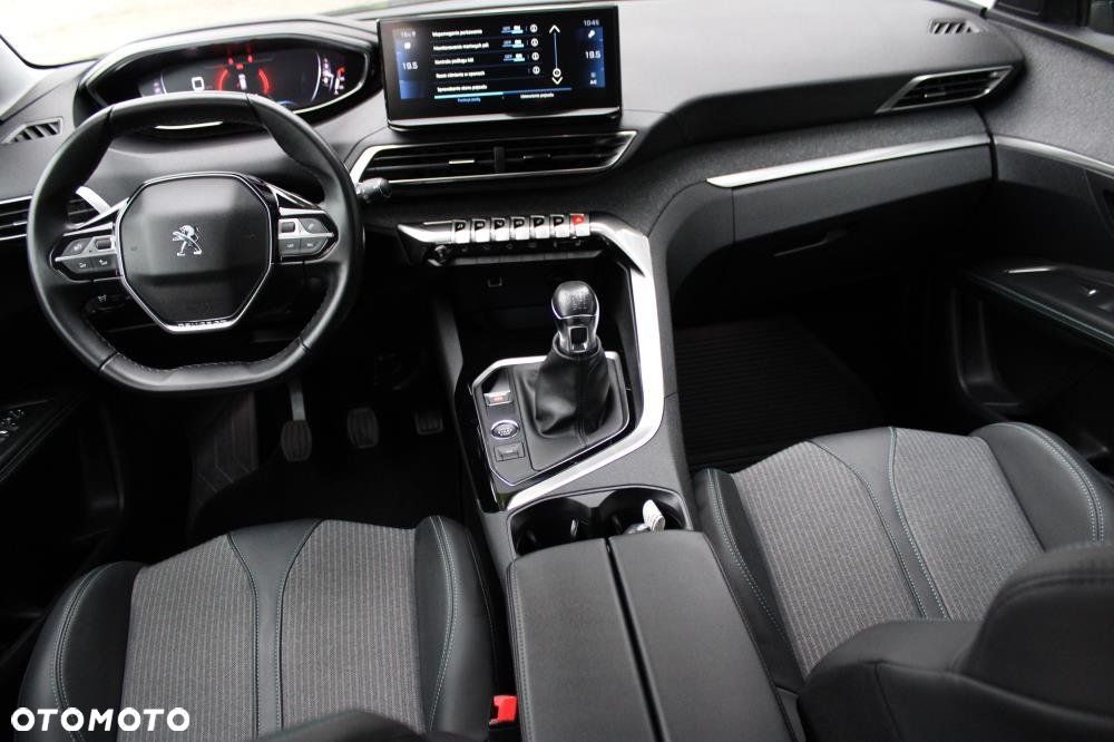 Peugeot 3008 - 24