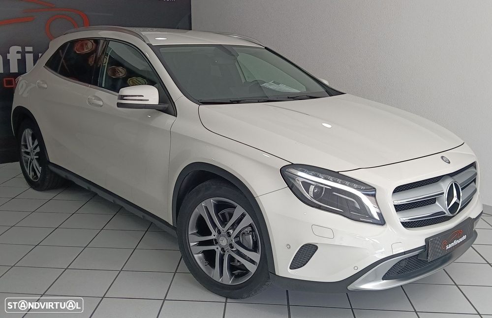 Mercedes-Benz GLA 200 - 1
