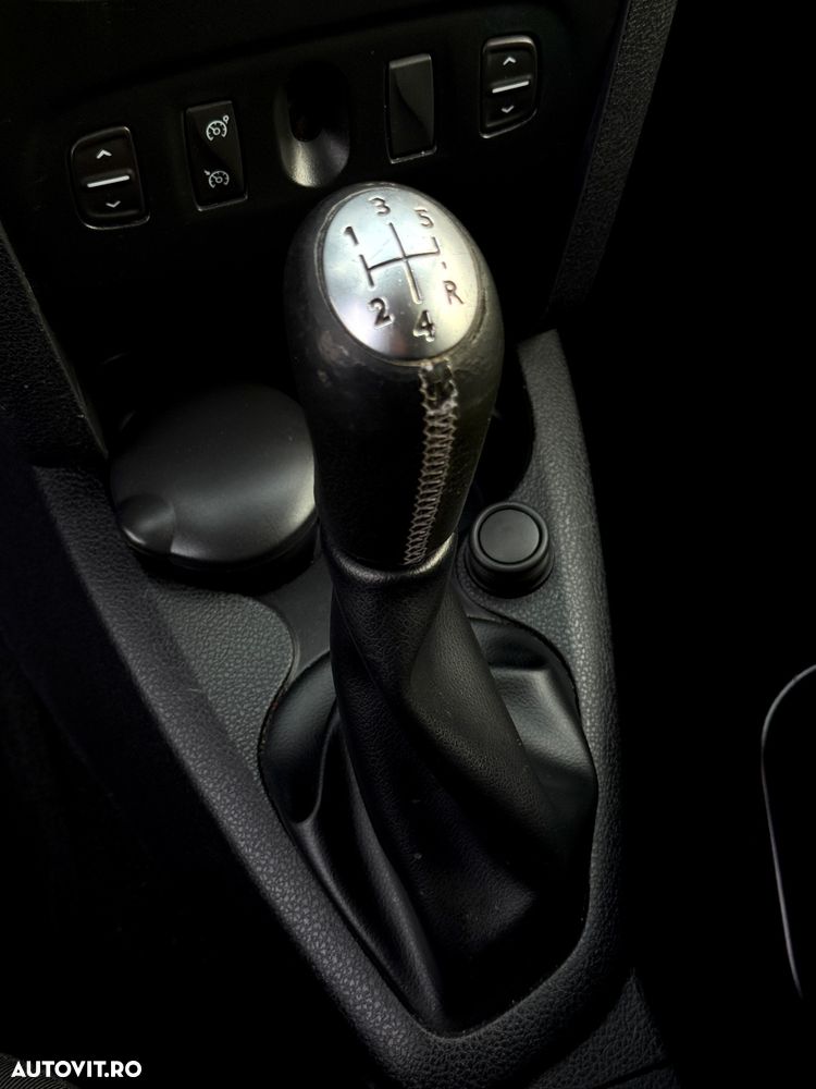 Dacia Sandero TCe 90 Laureate - 32
