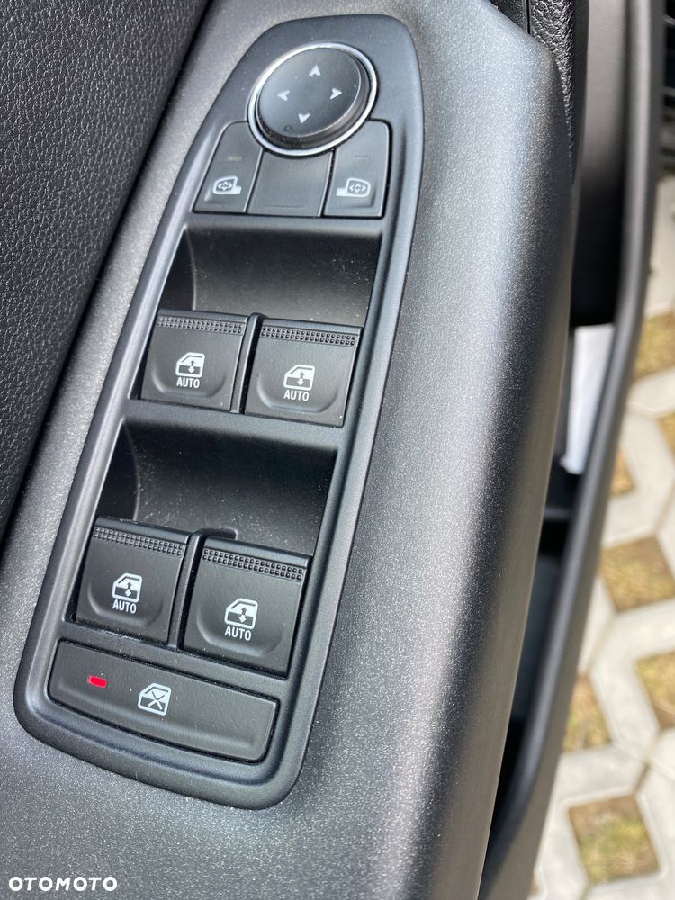 Renault Captur - 17