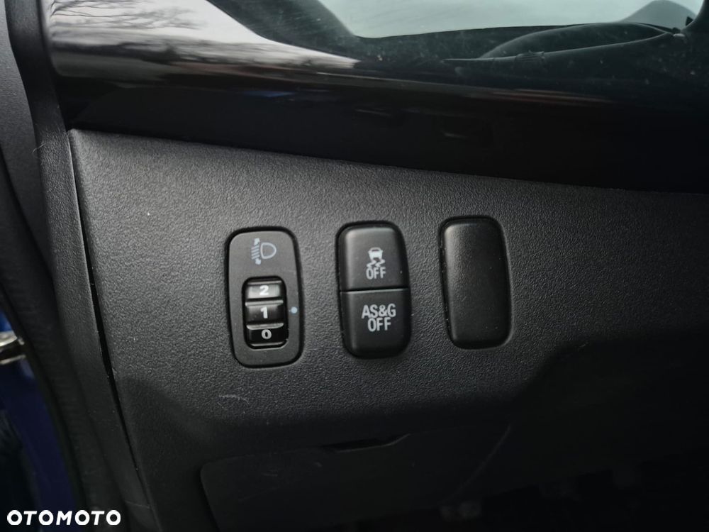 Mitsubishi Lancer 1.6 Invite - 23