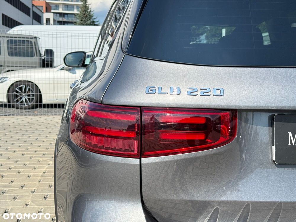Mercedes-Benz GLB 220 mHEV 4-Matic AMG Line 8G-DCT - 15