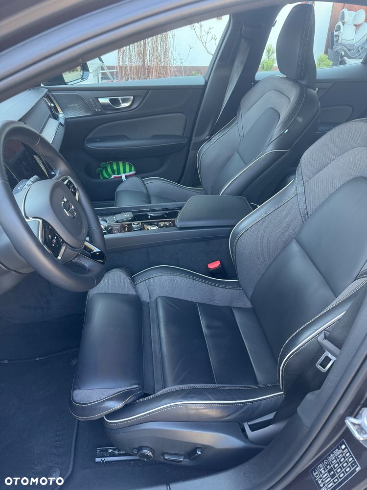 Volvo S60 B5 B AWD Ultimate Dark - 7