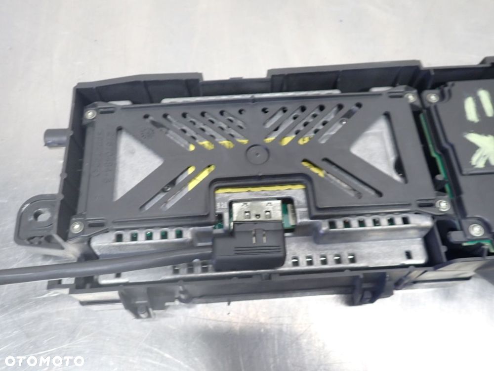 LICZNIK WYŚWIETLACZ RENAULT SCENIC II 1.6 8200704465 - 8