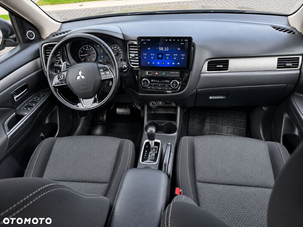 Mitsubishi Outlander - 19