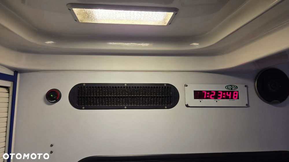 Mercedes-Benz Sprinter - 28