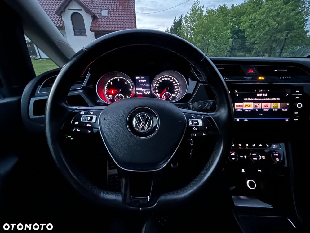 Volkswagen Touran 2.0 TDI SCR Join - 19