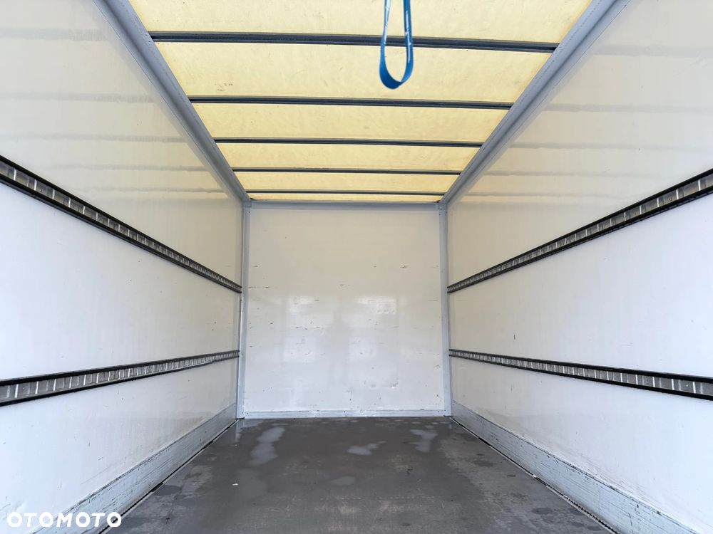 MAN TGE 3.180 Kontener 8ep + Winda 750 kg Bogate Wyposażenie TOP - 17