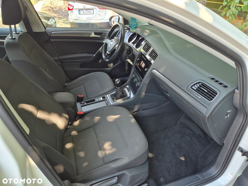Volkswagen Golf 1.6 TDI SCR Trendline - 22