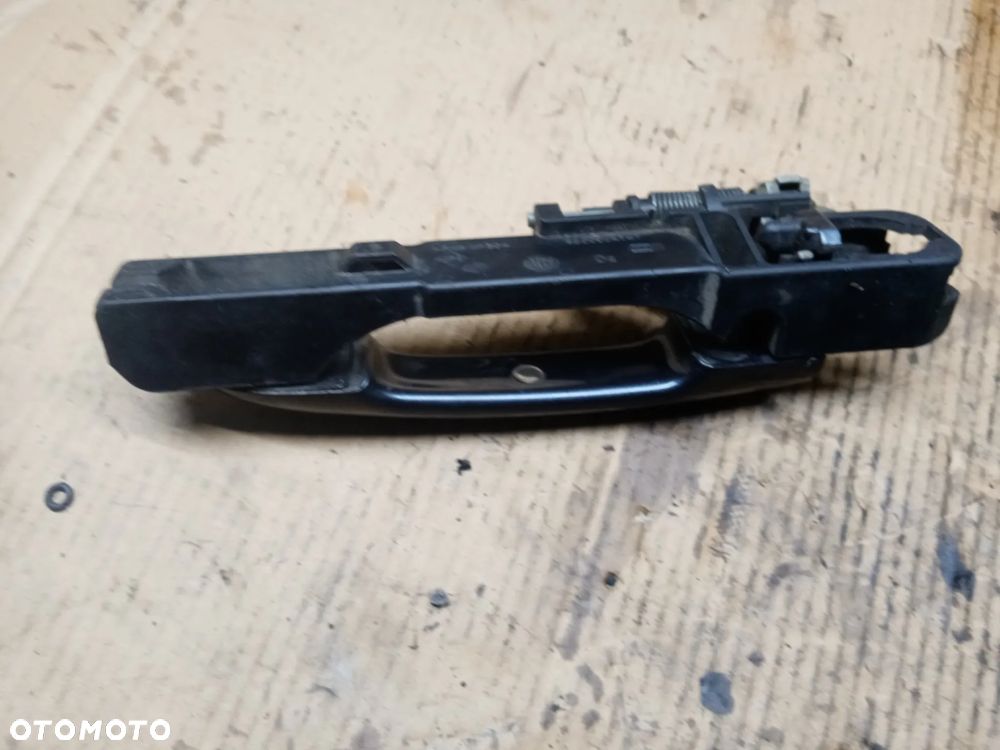 Klamka zewnętrzna drzwi prawy przód przednia prawa Renault Laguna II 8200004747 - 2