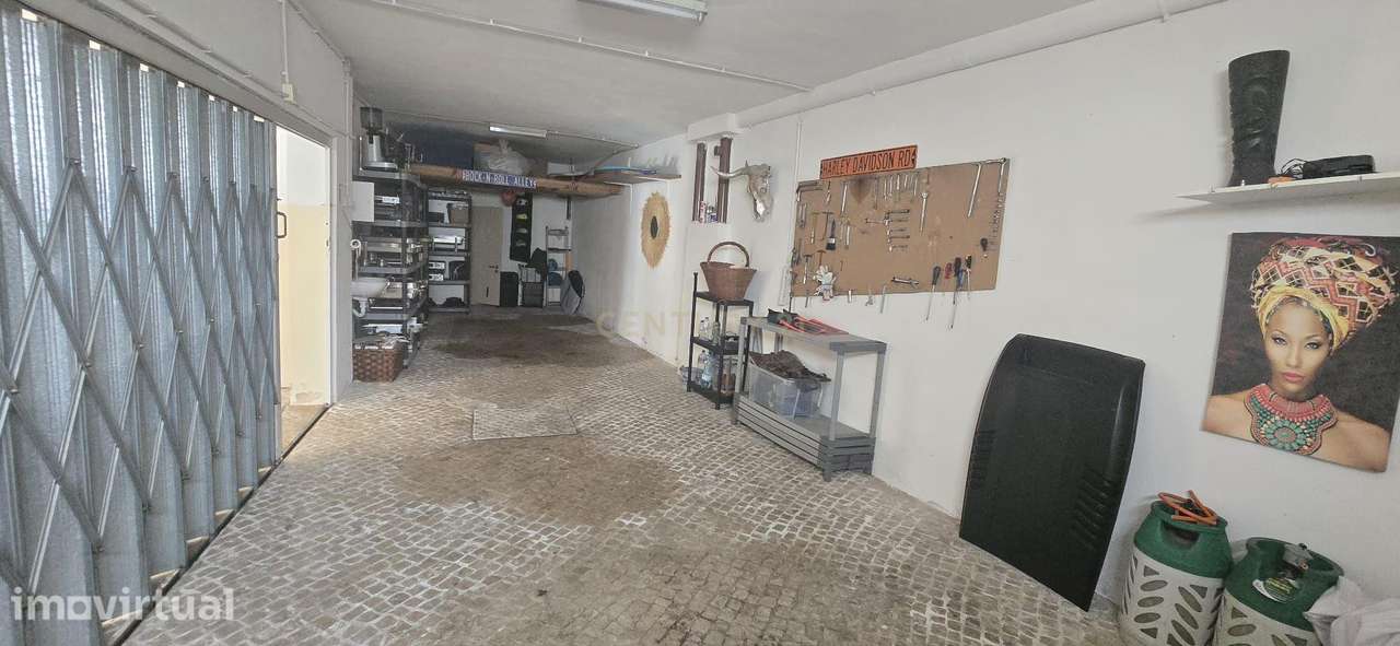 Garagem para três ou mais viaturas, Palhais em Charneca de Caparica, A - Grande imagem: 3/9