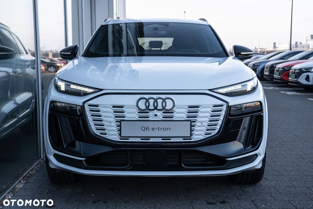 Audi Q6 e-tron - 3