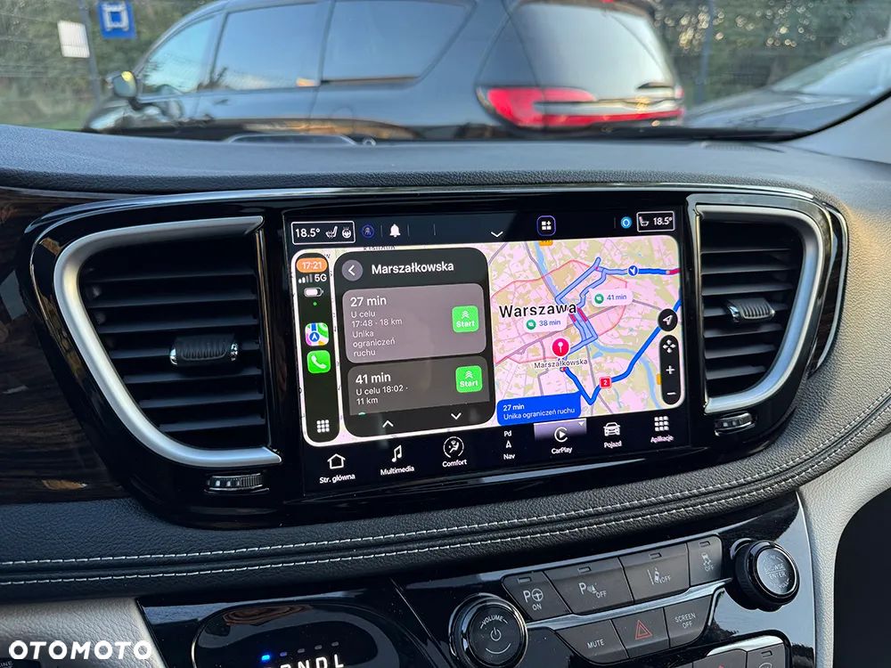 Chrysler Pacifica - 35