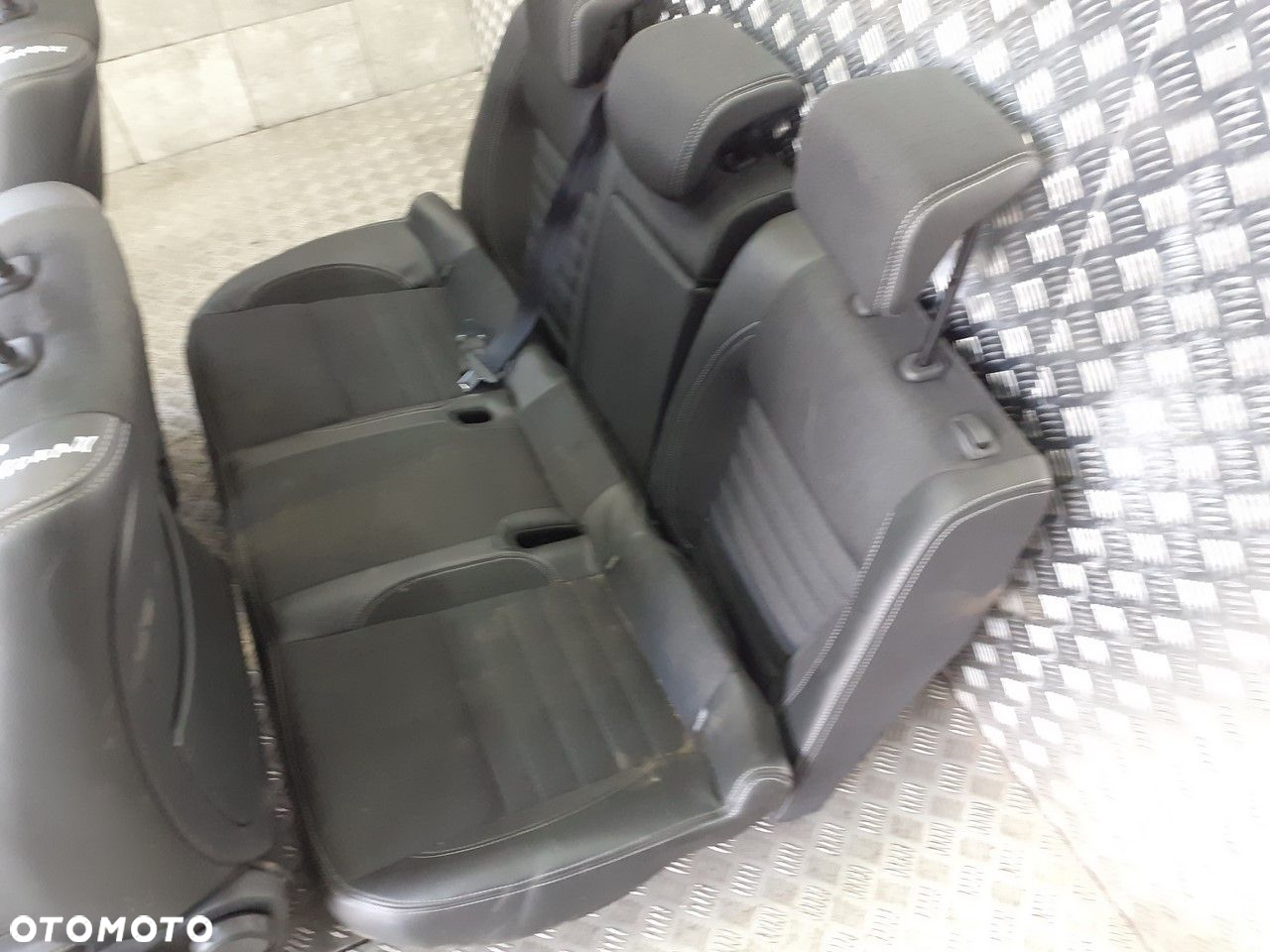 FOTELE KOMPLET+ BOCZKI RENAULT LAGUNA III HB 2.0 DCI - 4