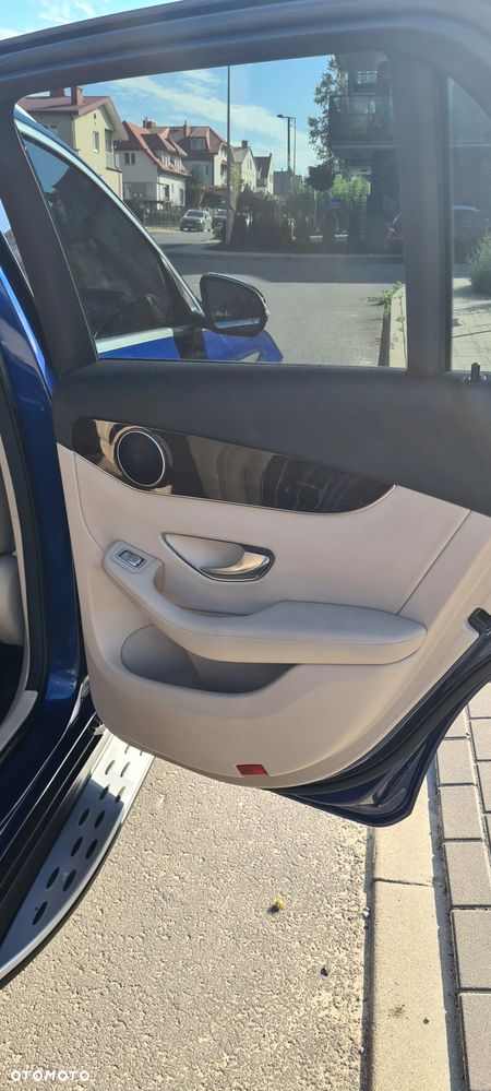 Mercedes-Benz GLC - 25